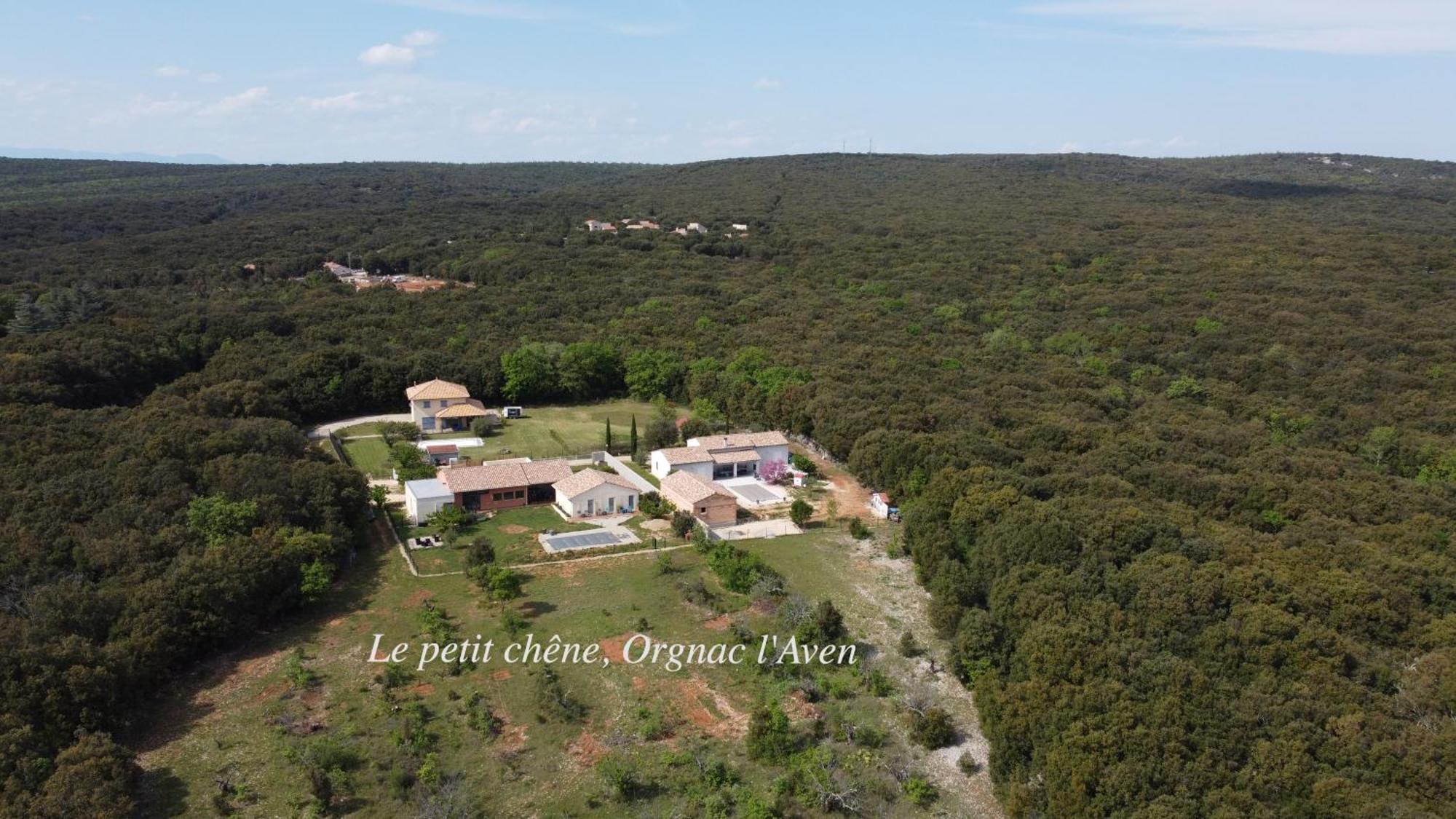 Le Petit Chene Hotel Orgnac-lʼAven Buitenkant foto